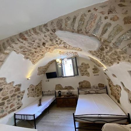 Καμάρα Χωριό Φοινίκι , Kamara Finiki Village Moláoi Buitenkant foto