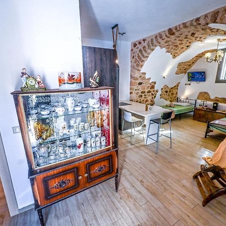 Καμάρα Χωριό Φοινίκι , Kamara Finiki Village Moláoi Buitenkant foto