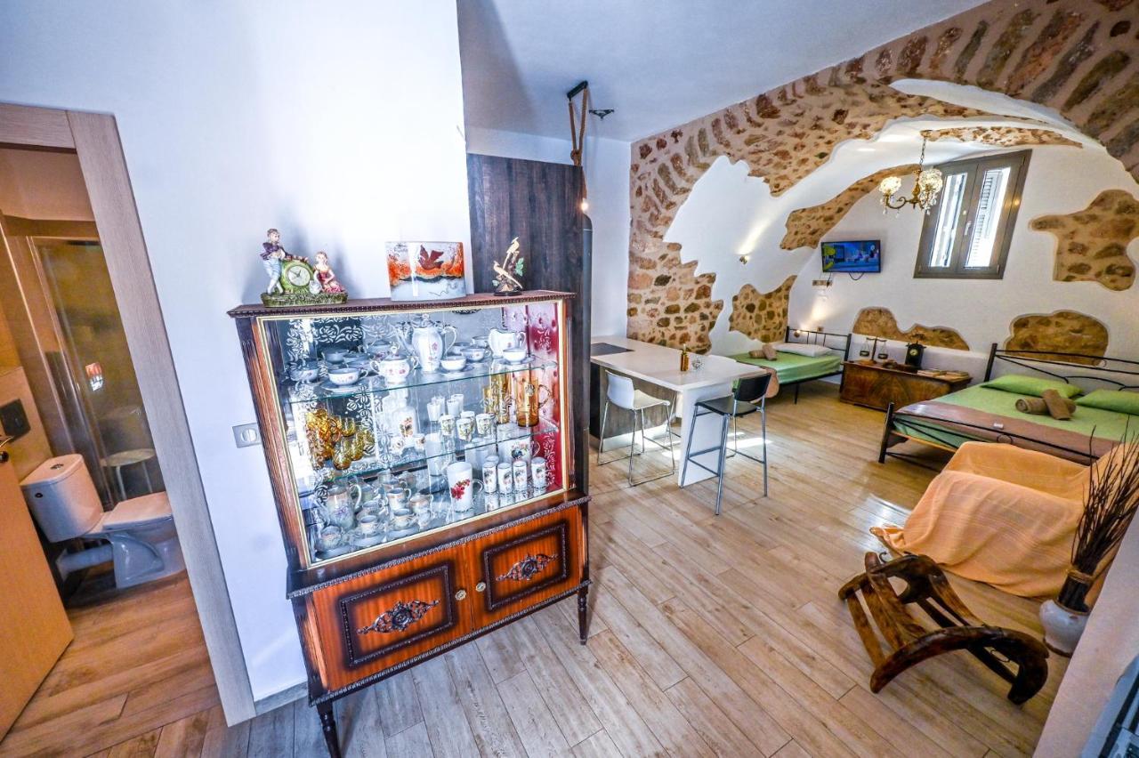 Καμάρα Χωριό Φοινίκι , Kamara Finiki Village Moláoi Buitenkant foto